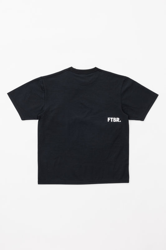 FTBR. SMALL LOGO DRY STRETCH TEE / BLACK-WHITE