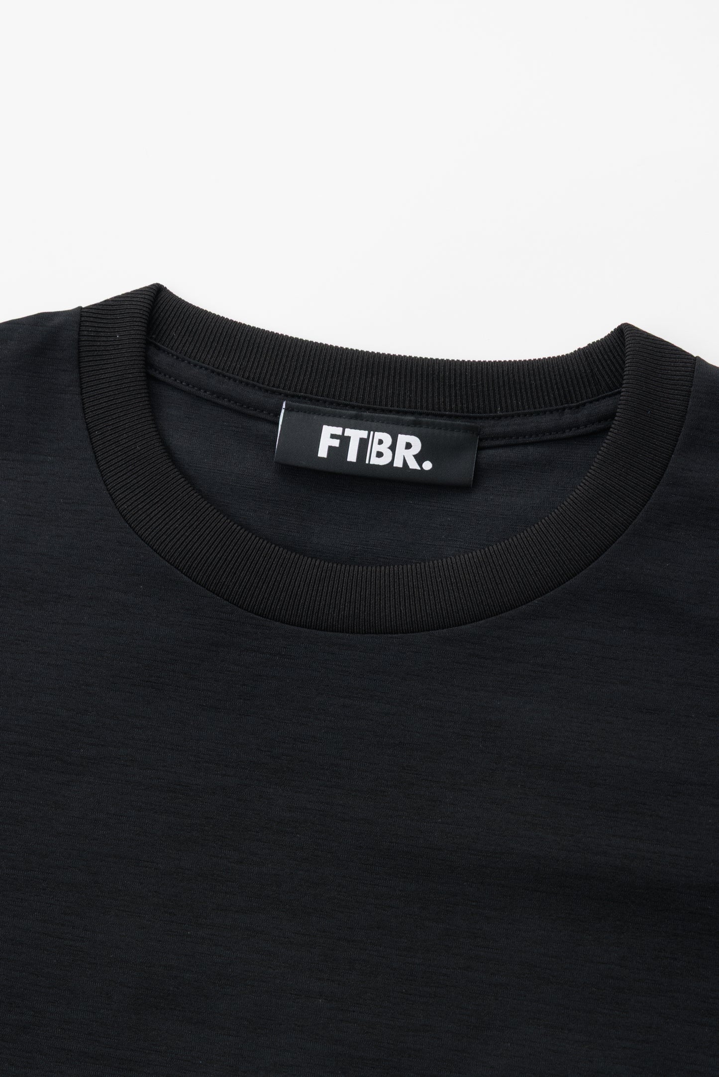 FTBR. SMALL LOGO DRY STRETCH TEE / BLACK-WHITE