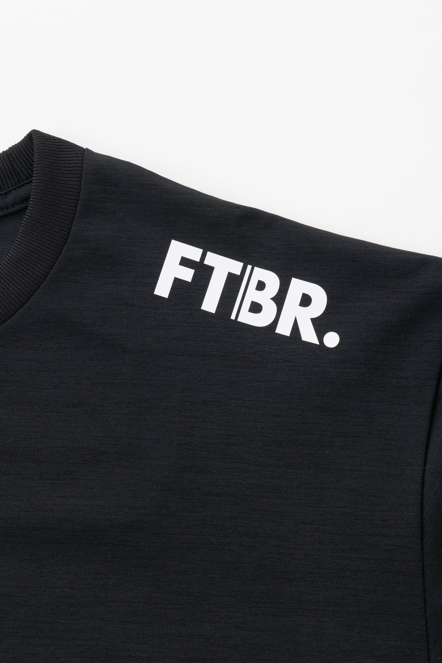 FTBR. SMALL LOGO DRY STRETCH TEE / BLACK-WHITE