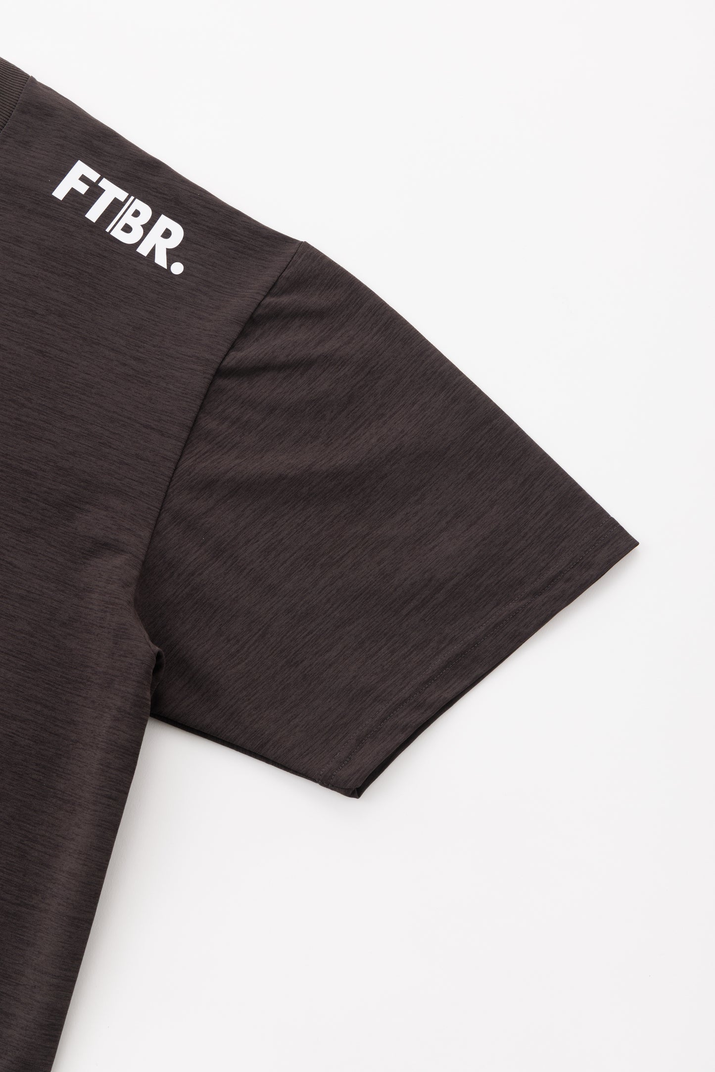 FTBR. SMALL LOGO DRY STRETCH TEE / CHARCOAL